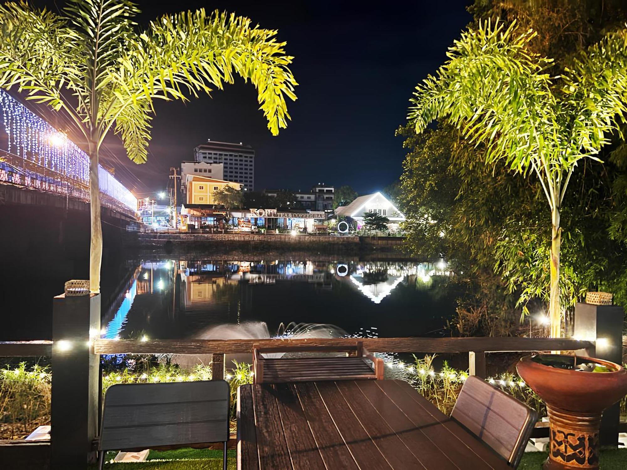 Chanmel Riverside Chanthaburi Extérieur photo